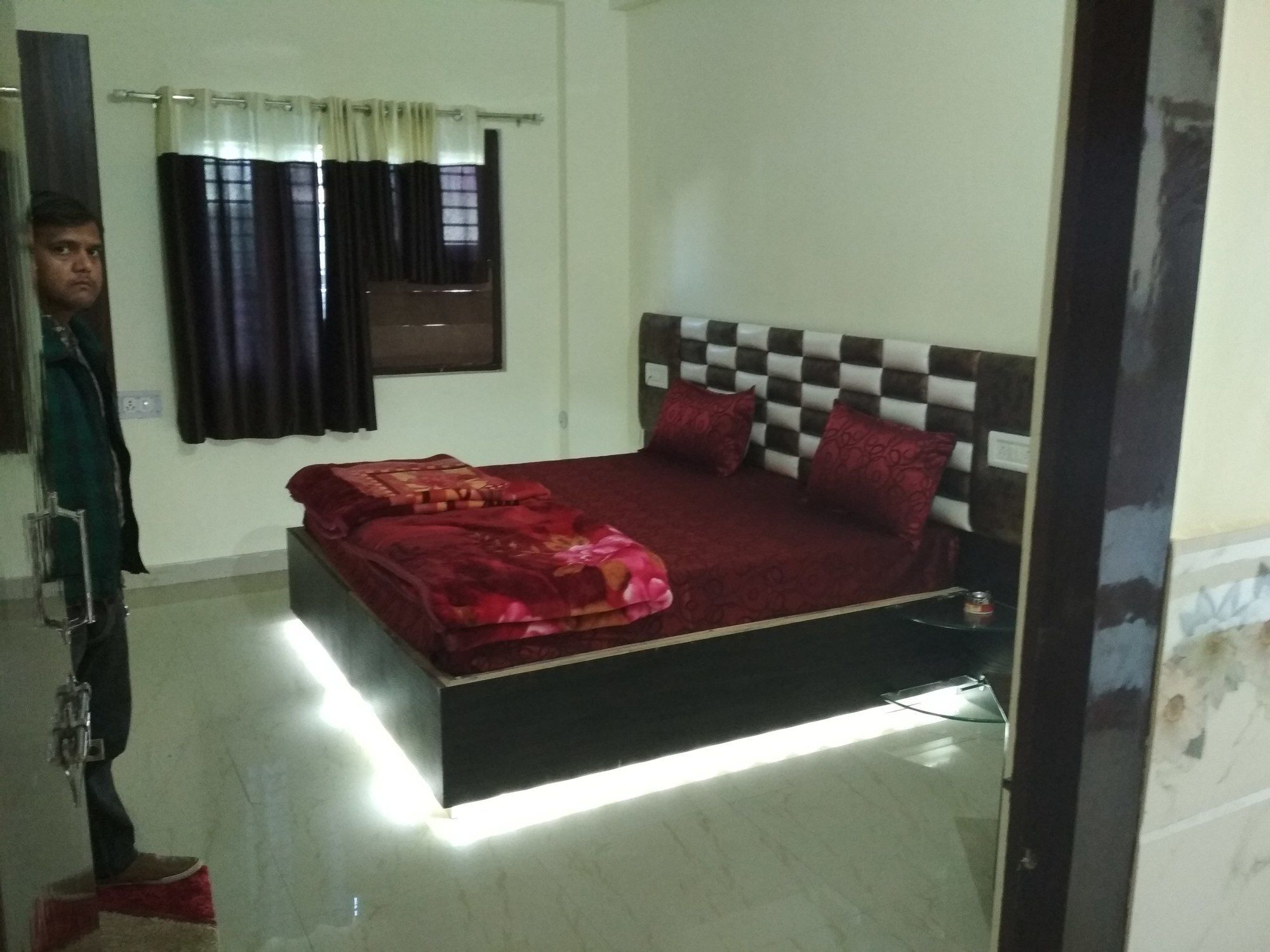 Hotel Pragati Palace Mathura Kültér fotó
