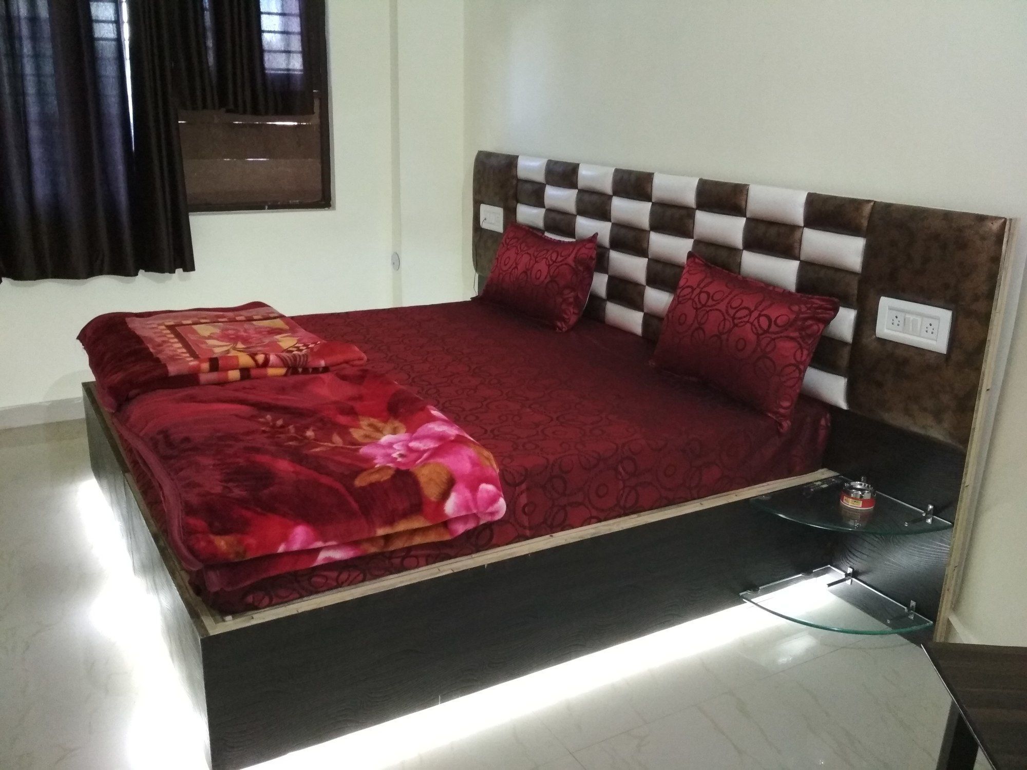 Hotel Pragati Palace Mathura Kültér fotó